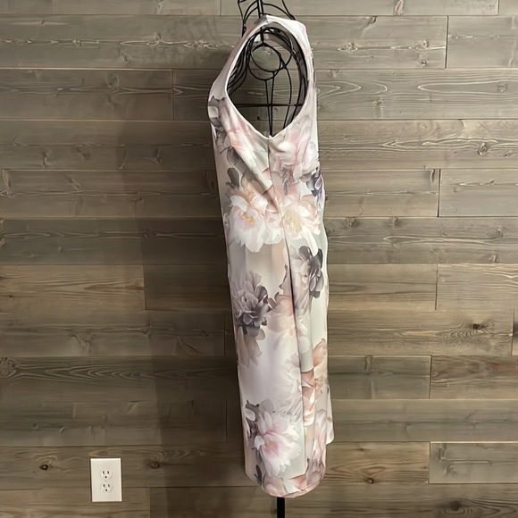 New look floral, sleeveless dress - Picture 4 of 9